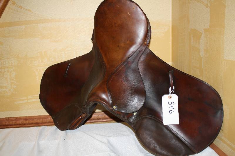 lot 346 image: Restaurant Home Dcor Horse Saddle