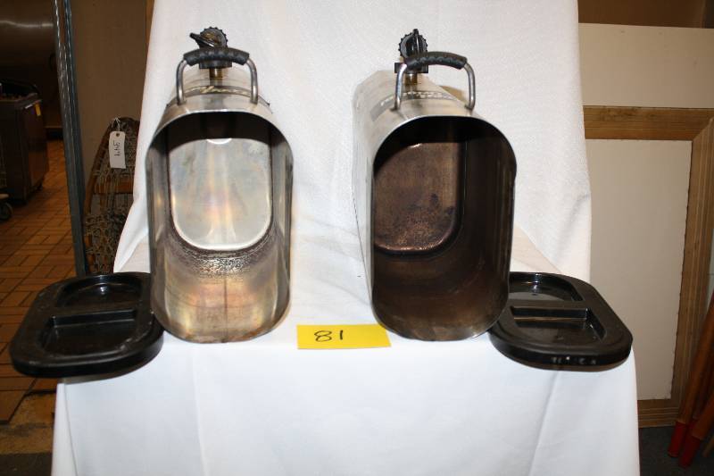 lot 81 image: Tea Dispensers