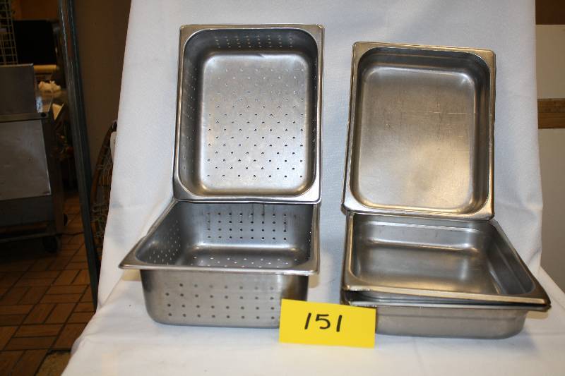 lot 151 image: Stainless Pans Half Size