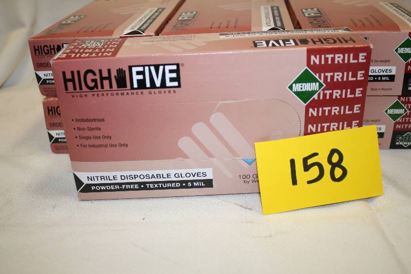 lot 158 image: Vinyl Gloves Size Medium