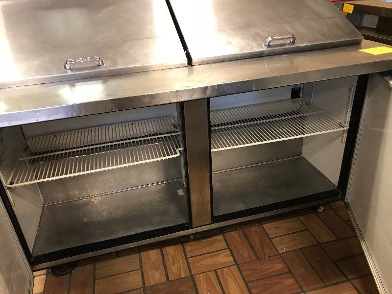 lot 25 image: True, Mod #TSSU-72M-B, salad top refrigerated prep table, 115 volts, 10.5 amps, NSF-7, caster mounted, 72x34x36H-Runs Cools