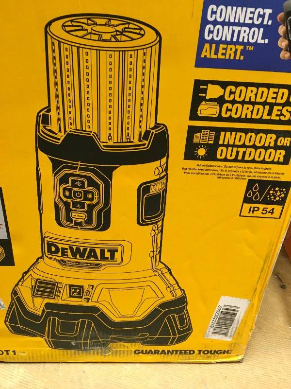 DeWalt CordedCordless Bluetooth LED Large Area Light Kit with Built-In Charger not used
