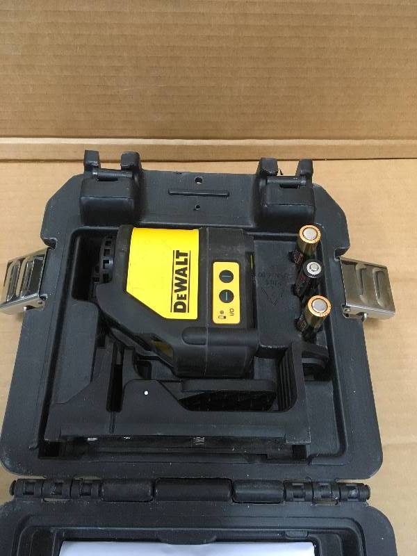 DeWalt Cross Line Green Laser Level used in good working condition