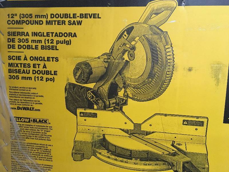 DeWalt 12 Double-Bevel Compound Miter Saw New
