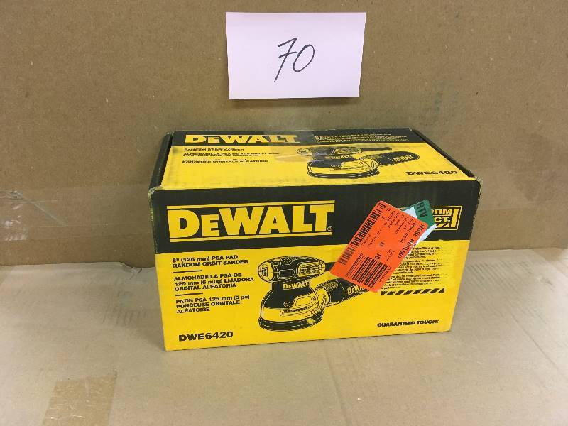 DeWalt 3 Amp 5 in. Random Orbital Sander  open box not used