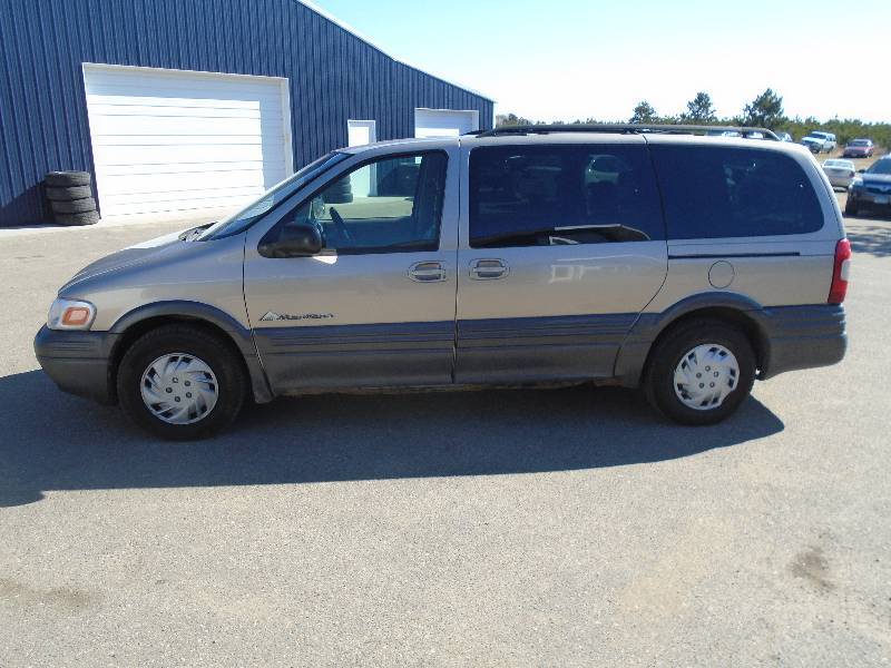2000 Pontiac Montana Mini Van