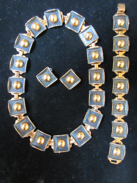 lot 317 image: SIGNED RENOIR COPPER SET