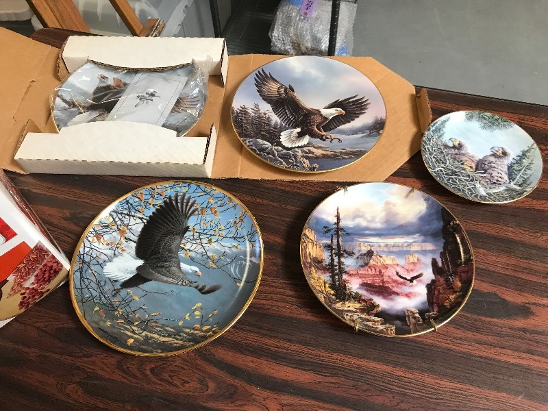 LOT OF EAGLE THEMED COLLECTOR PLATES