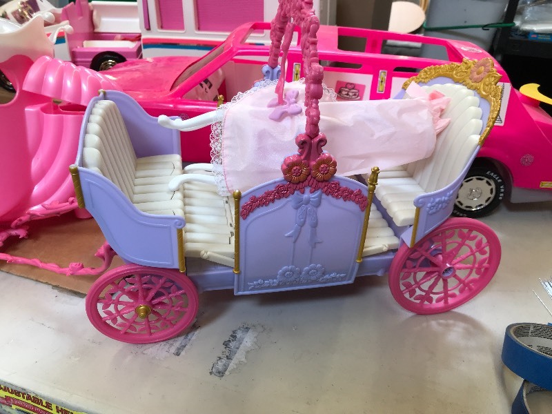 5 BARBIE VEHICLES
