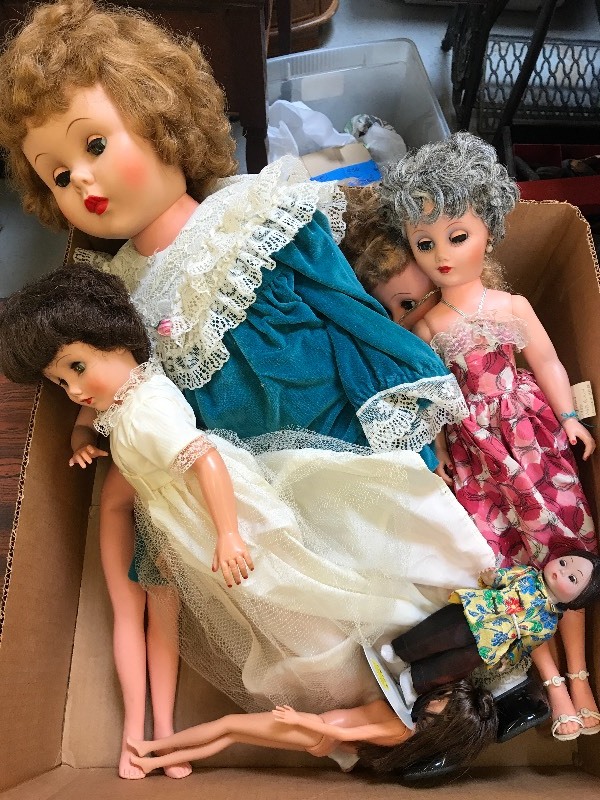 LOT OF ASSORTED DOLLS