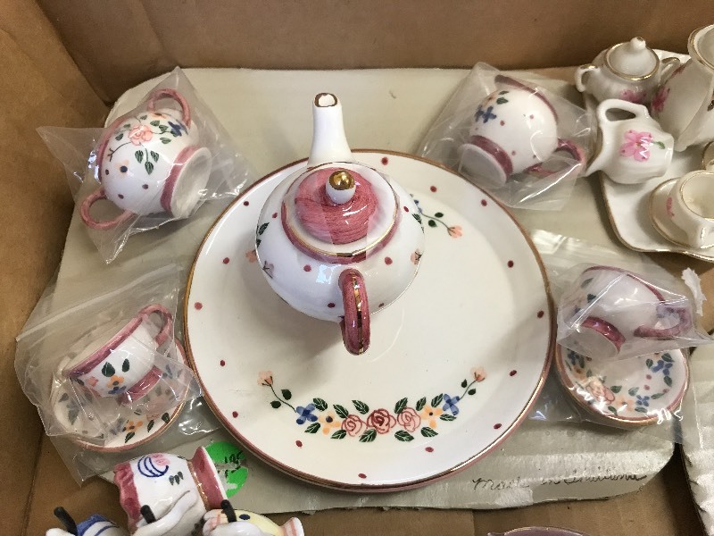 LOT OF MINI PORCELAIN TEA SETS