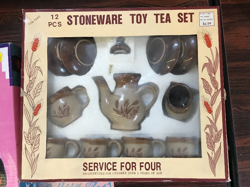 CHILDRENS TEA SET ITEMS