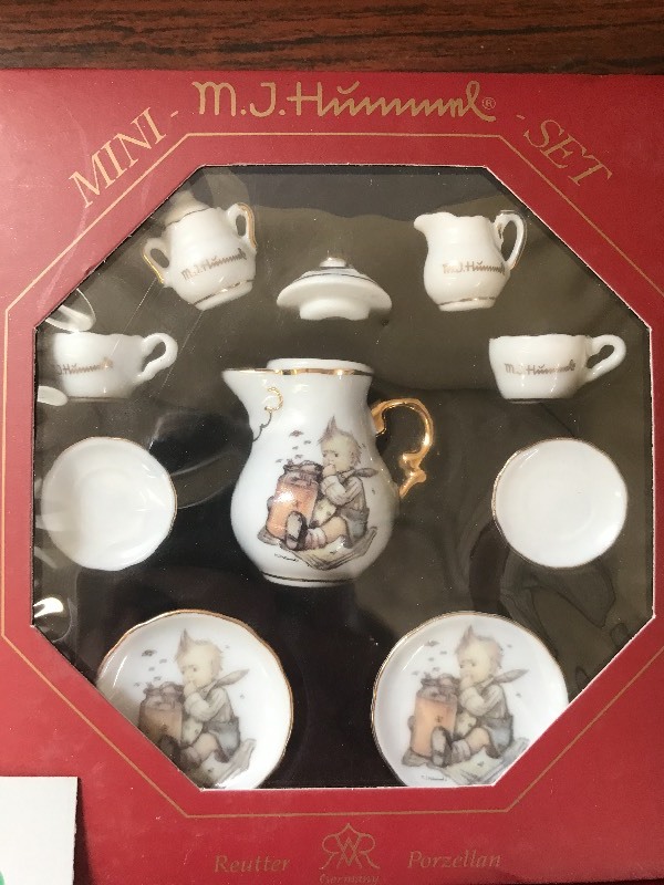 4 MINI PORCELAIN  CERAMIC TEA SETS
