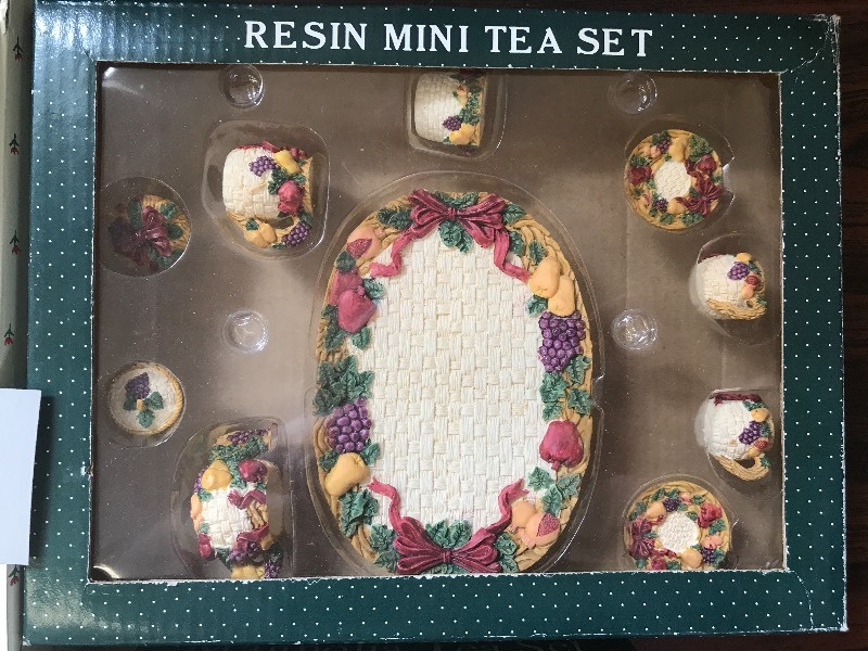 5 MINI TEA SETS
