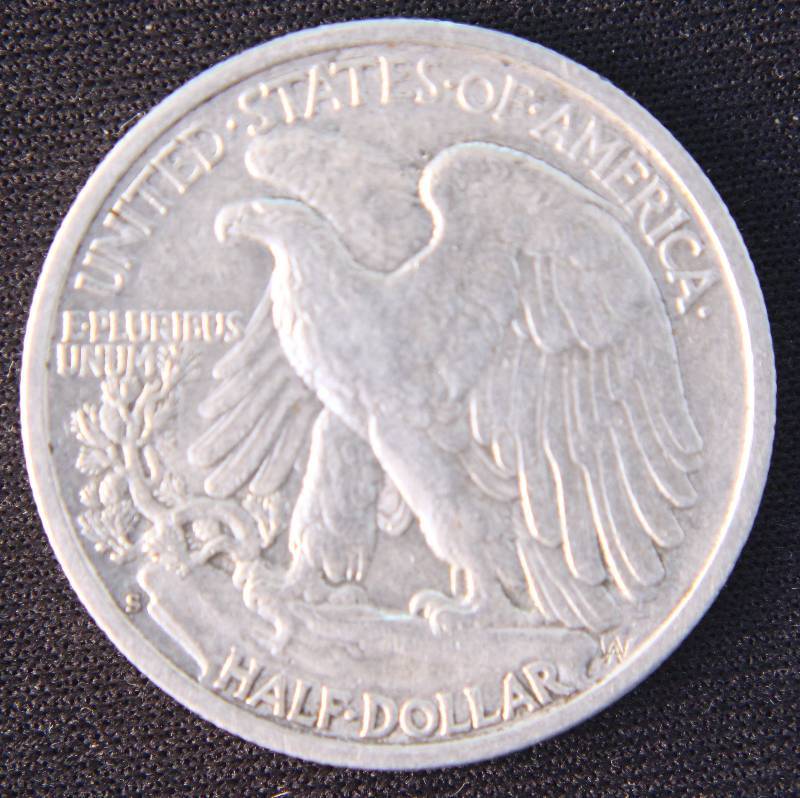 1942 WALKING LIBERTY SILVER HALF DOLLAR XF