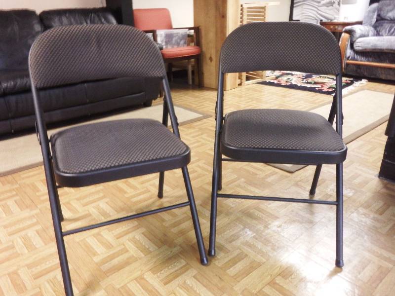 10 Padded Folding Chairs