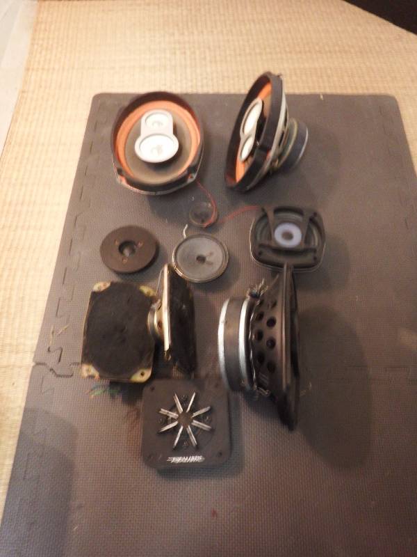 Electronic Components and Various Speakers