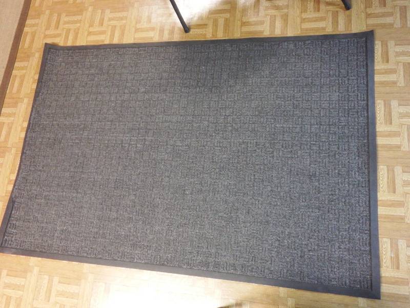 5 Black Commercial Floor Rugs and 2 - 3 x 5 Black Rugs