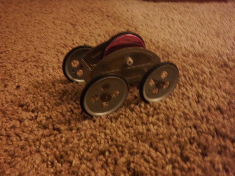 HO 9 Straight Track, Engine, Flat Car, Box Car and Caboose and Kinetic Car