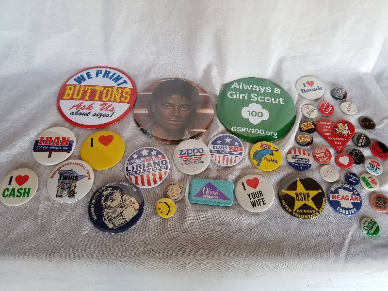 BUTTON COLLECTION