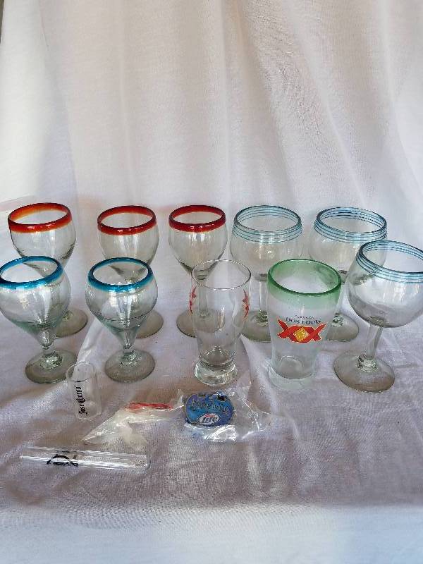 COLLECTIBLE GLASSES