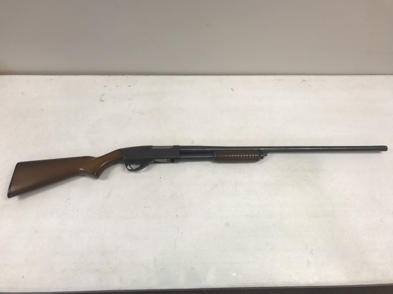 lot 16 image: Stevens Model 67 Shotgun