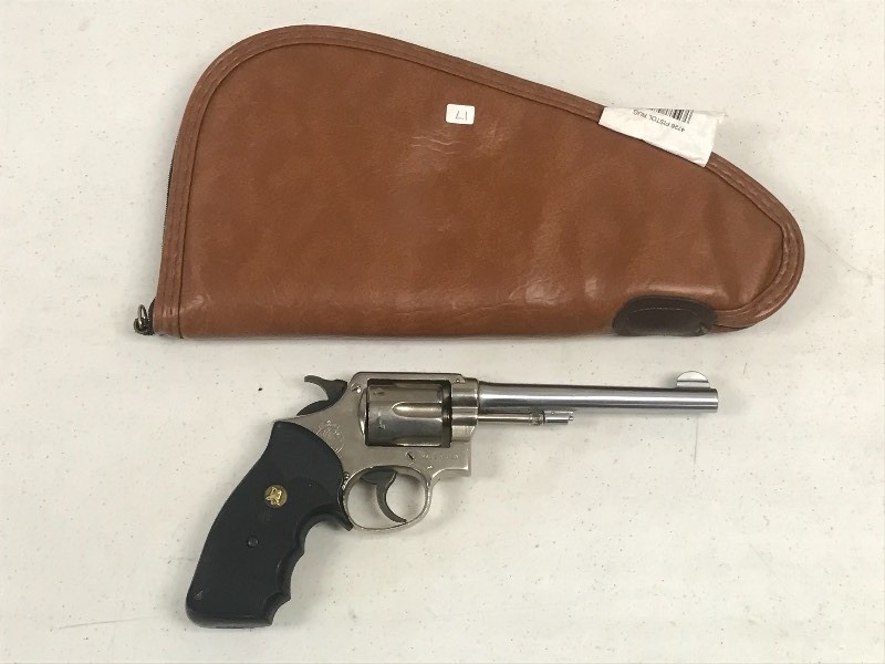 lot 17 image: Smith & Wesson .38-Special