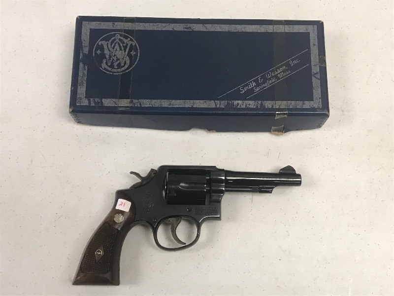 lot 21 image: Smith & Wesson .38-Special