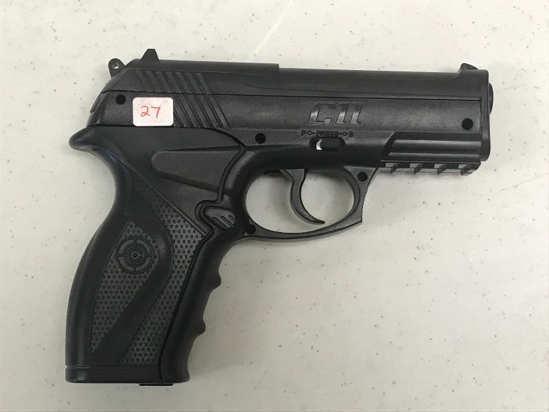 lot 27 image: Crossman C11 Pistol
