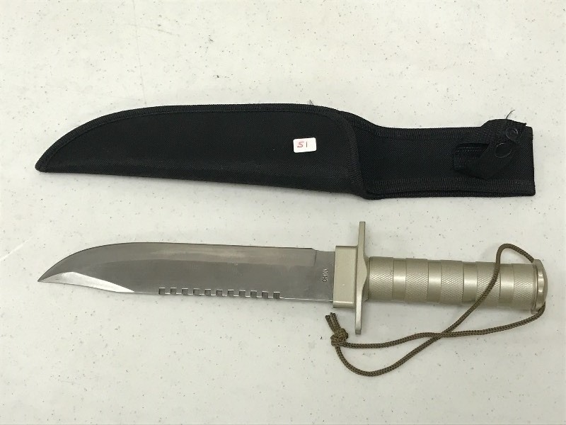 lot 51 image: Heavy Duty Knife With Sheathe (Chin...