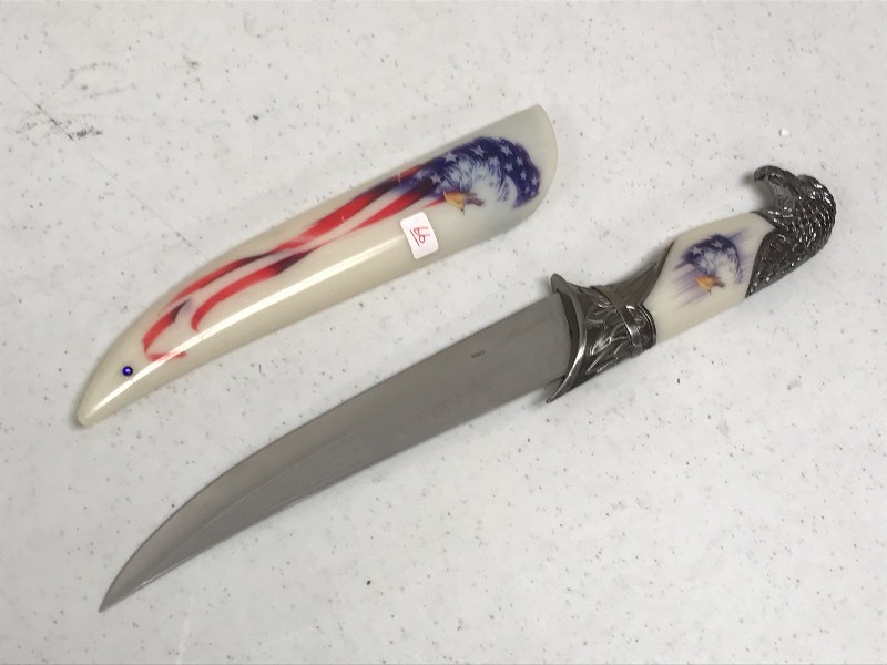 lot 66 image: Stainless Steel Bald Eagle Knife Wi...