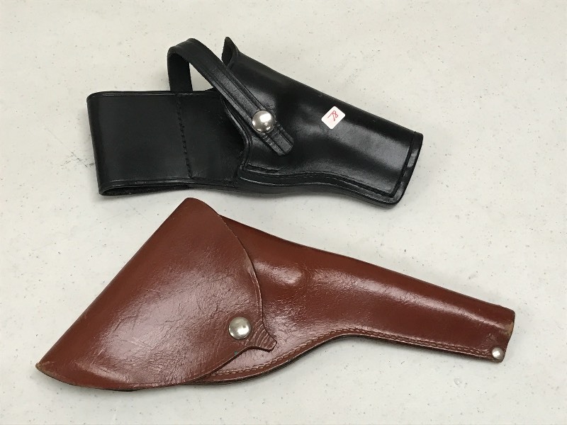lot 78 image: Lot Of (2) Leather Pistol Hip Holst...