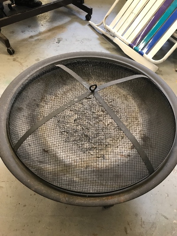 lot 407 image: ROUND METAL FIRE PIT