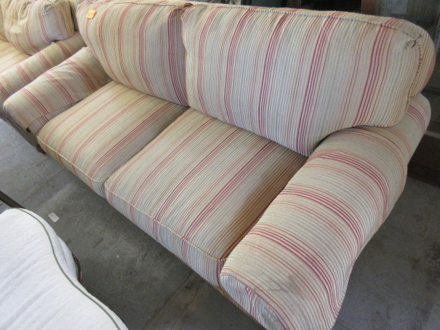 lot 425 image: PLUSH TWO CUSHION SOFA