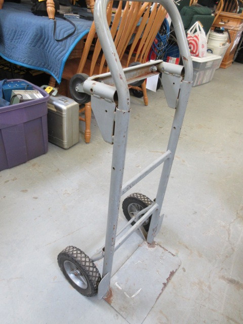 lot 436 image: EXTENDABLE DOLLYCART