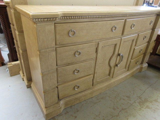 lot 447 image: WASHED WOOD 10 DRAWER DRESSER