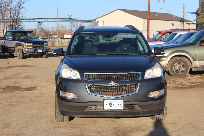 2009 Chevrolet Traverse LT - 2 Owner -
