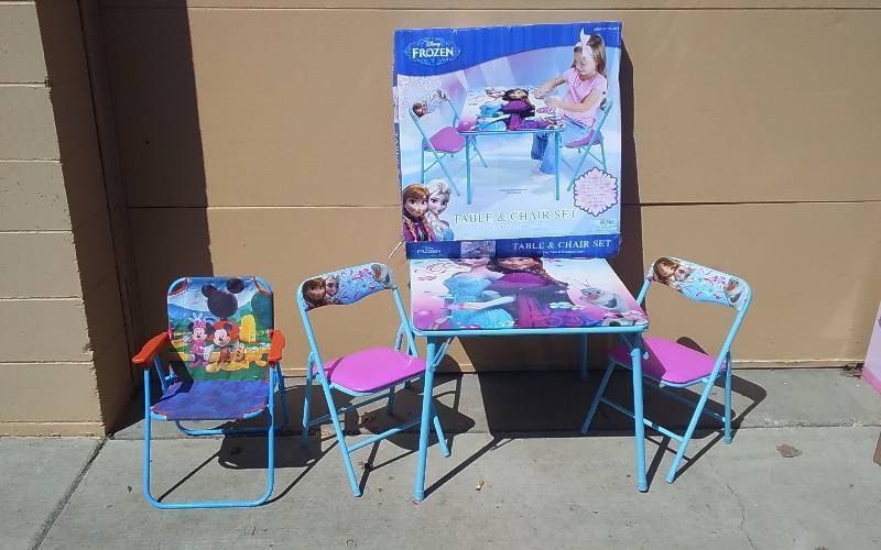 mickey mouse folding table and chairs