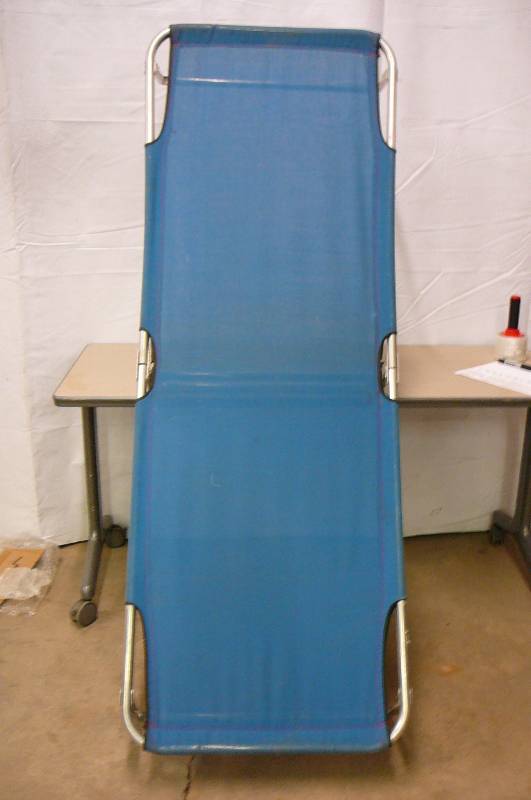 lot 11 image: Aluminum fold up cot in good shape