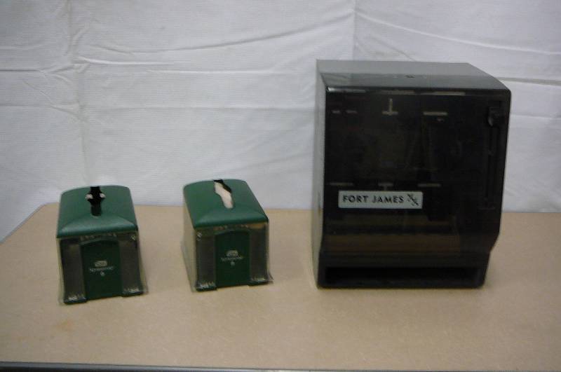 lot 27 image: Hand towel dispenser Fort James Napkin Dispensers Tork -2
