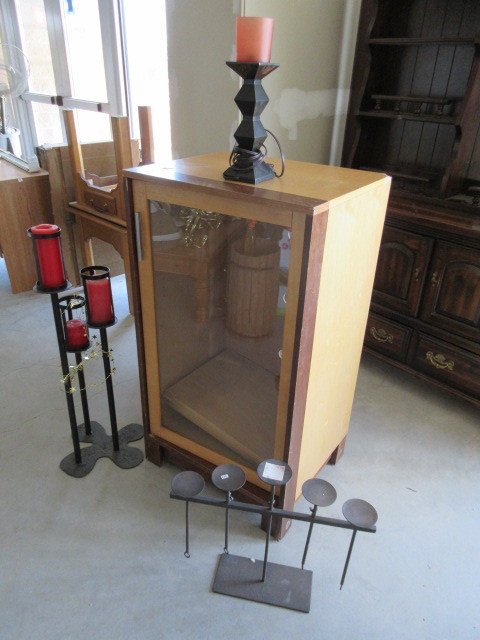 GLASS FRONT CABINET ACCESSORIES