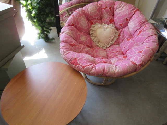 PAPASAN CHAIR WITH TABLE