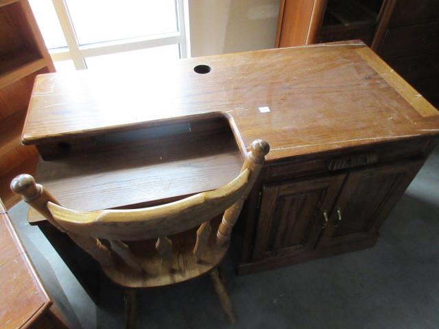 OAK COMPUTER DESK WITH CHAIR