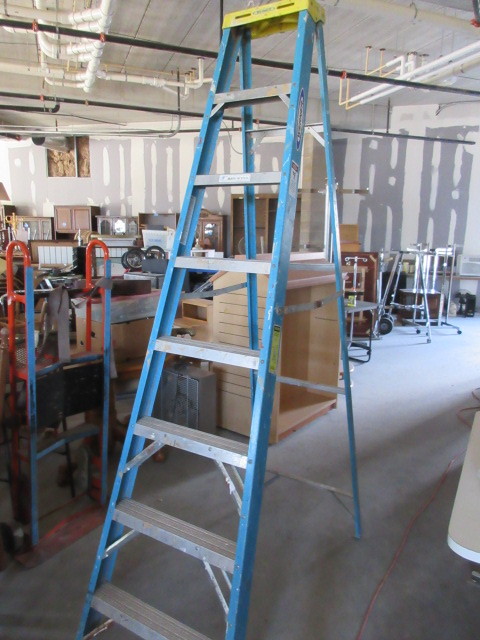 WERNER FIBERGLASS LADDER
