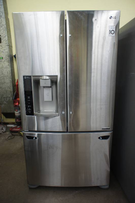 lot 16 image: AS IS - NEW LG MODEL - (LFX28968ST) REFRIGERATOR - THIS UNIT IS NOT COOLING - THIS WOULD BE A GREAT PROJECT FOR SOMEONE