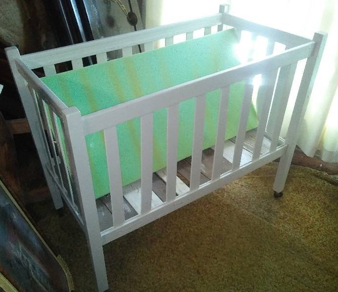 lot 169 image: Wood Slat Crib for Project, 43 x 23 x36