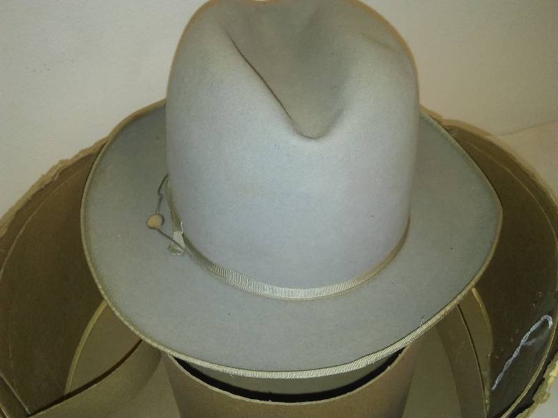 lot 185 image: Vintage Stetson Royal Hat and Box,  circa 1938