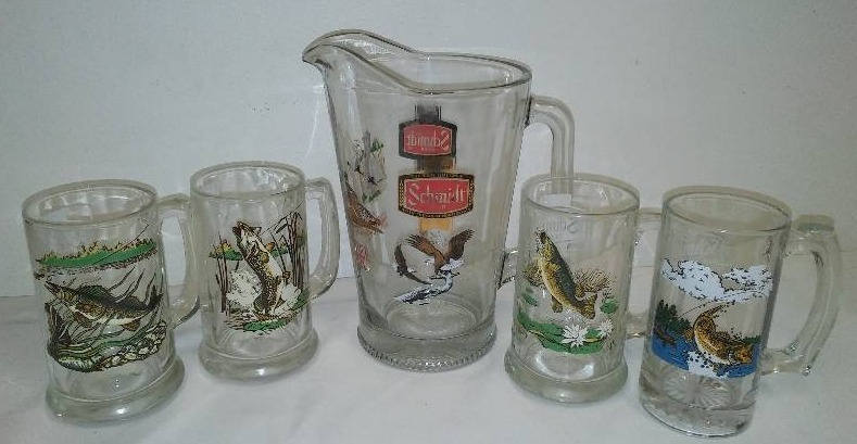 lot 196 image: Vintage Schmidt Beer Pitcher and 8 mugs