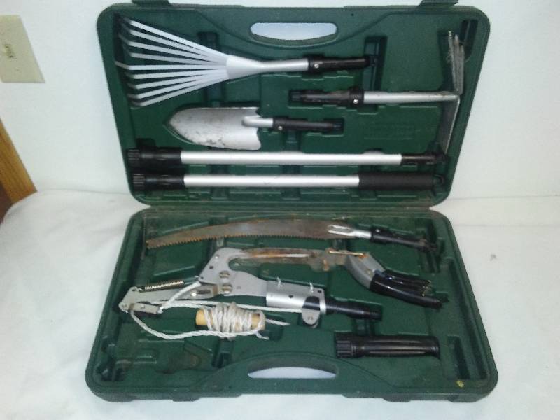 lot 234 image: Gardening Tree Trimming case