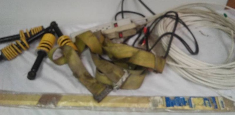 lot 270 image: Heavy Duty ratchet strap, pistons and more